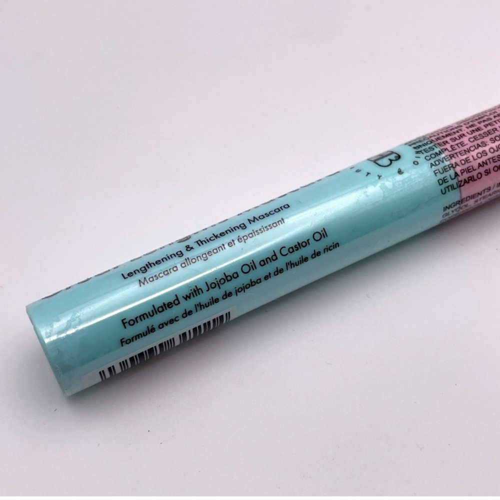 Great Lengths Mascara - Black - Picture 3 of 5